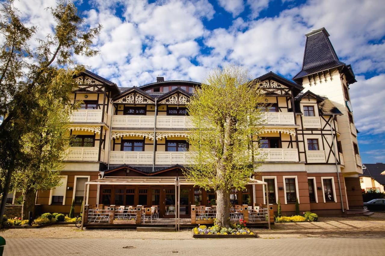 Отель Hotel&Spa Stary Dziwnów Дзивнув