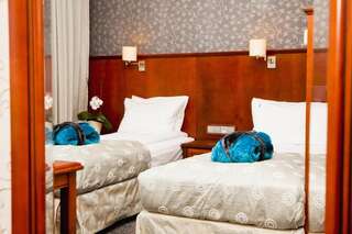 Отель Hotel&Spa Stary Dziwnów Дзивнув Стандартный двухместный номер с 1 кроватью или 2 отдельными кроватями-4