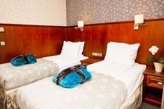 Отель Hotel&Spa Stary Dziwnów Дзивнув Стандартный двухместный номер с 1 кроватью или 2 отдельными кроватями-5